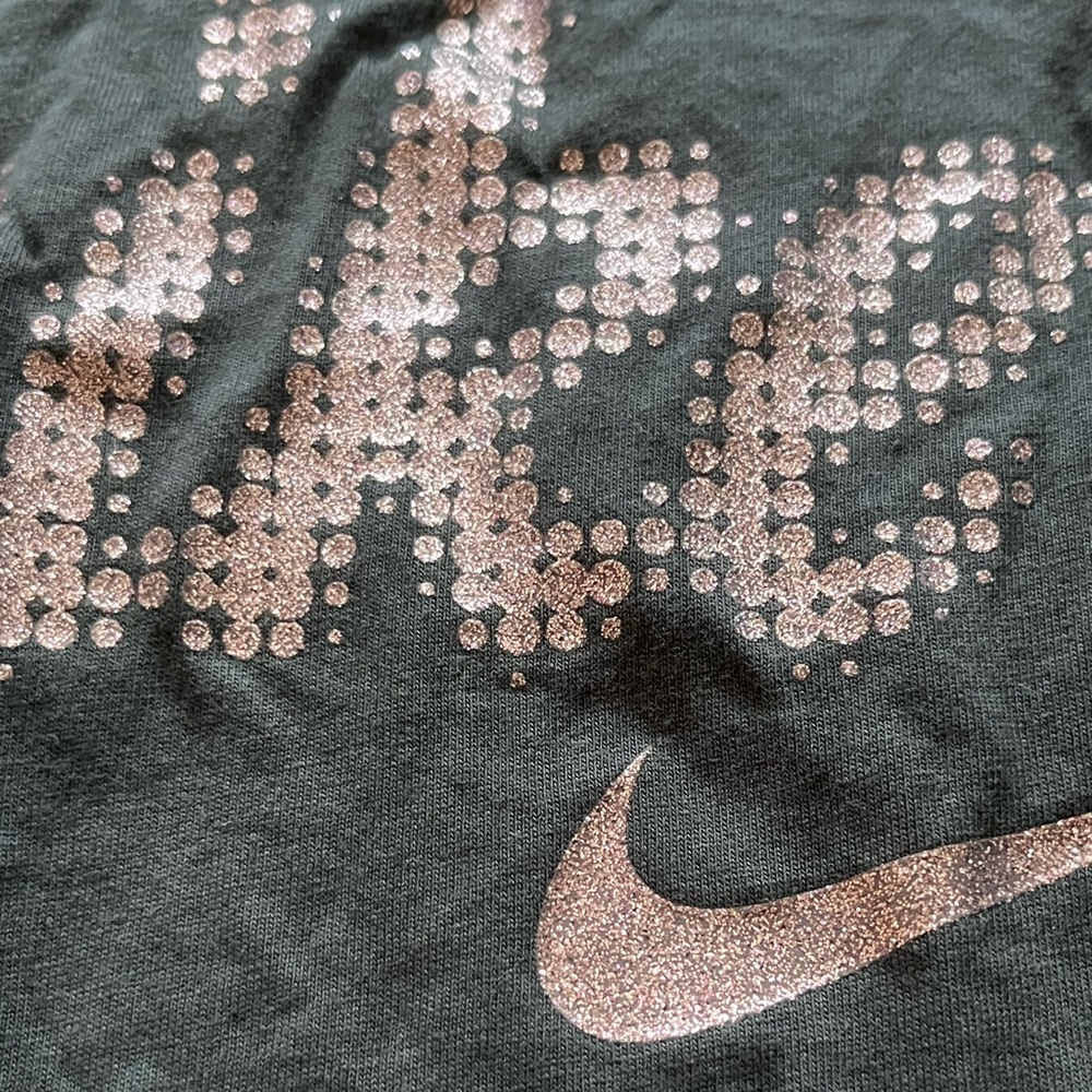 Nike Women's Deep Jungle Long Sleeve Sportswear Pullover T-Shirt Size XL - Picture 3 of 4